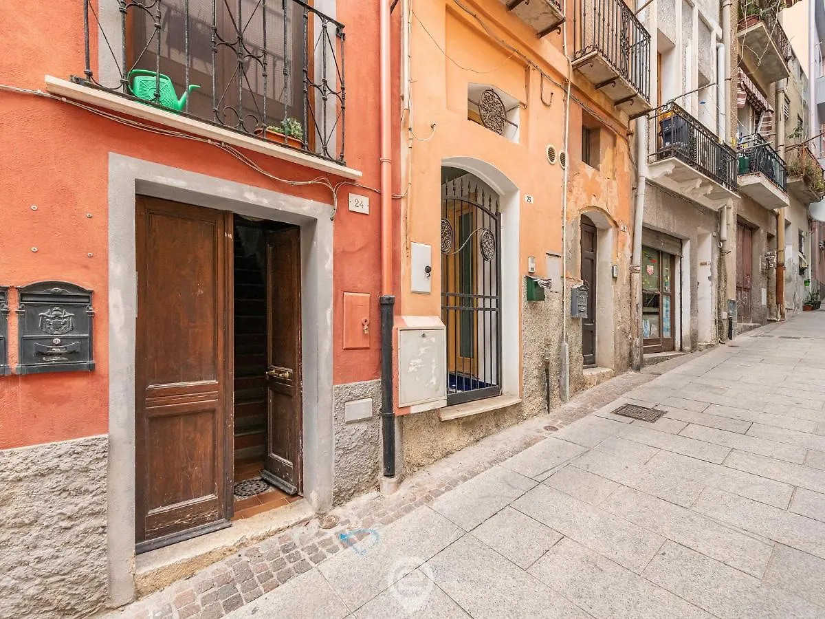 Cosmopolitan Retreat Apartment Cagliari