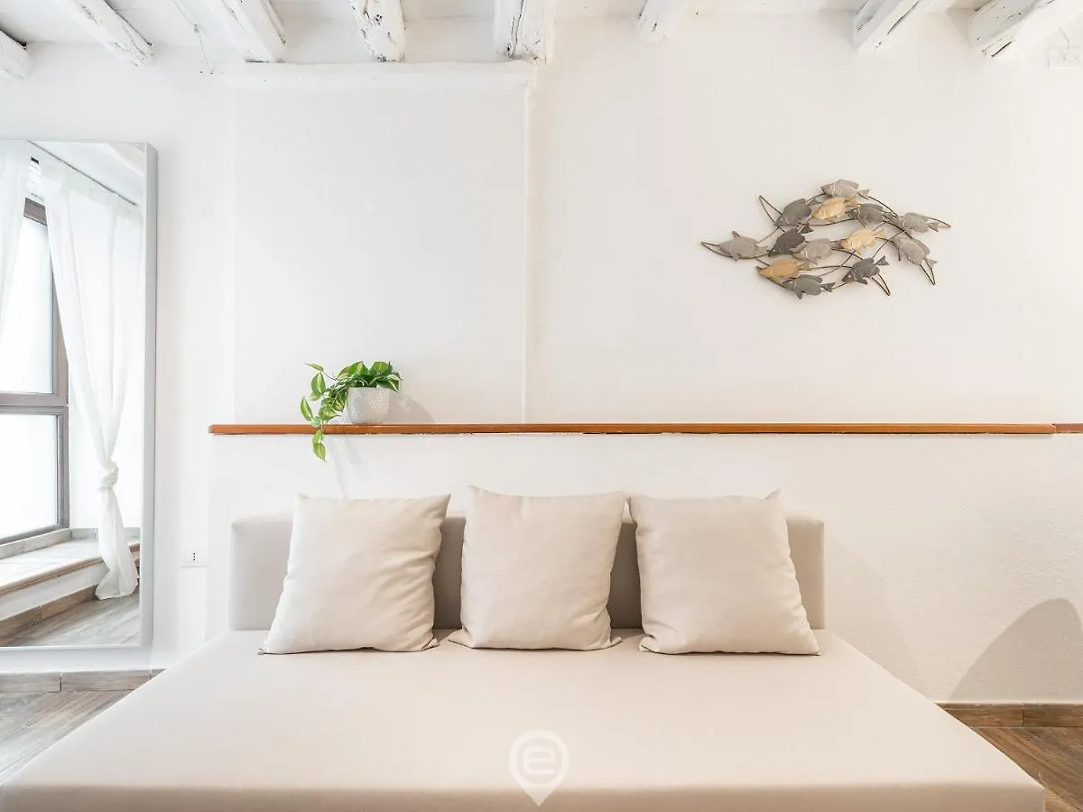 Cosmopolitan Retreat Apartment Cagliari 0*,  Italy