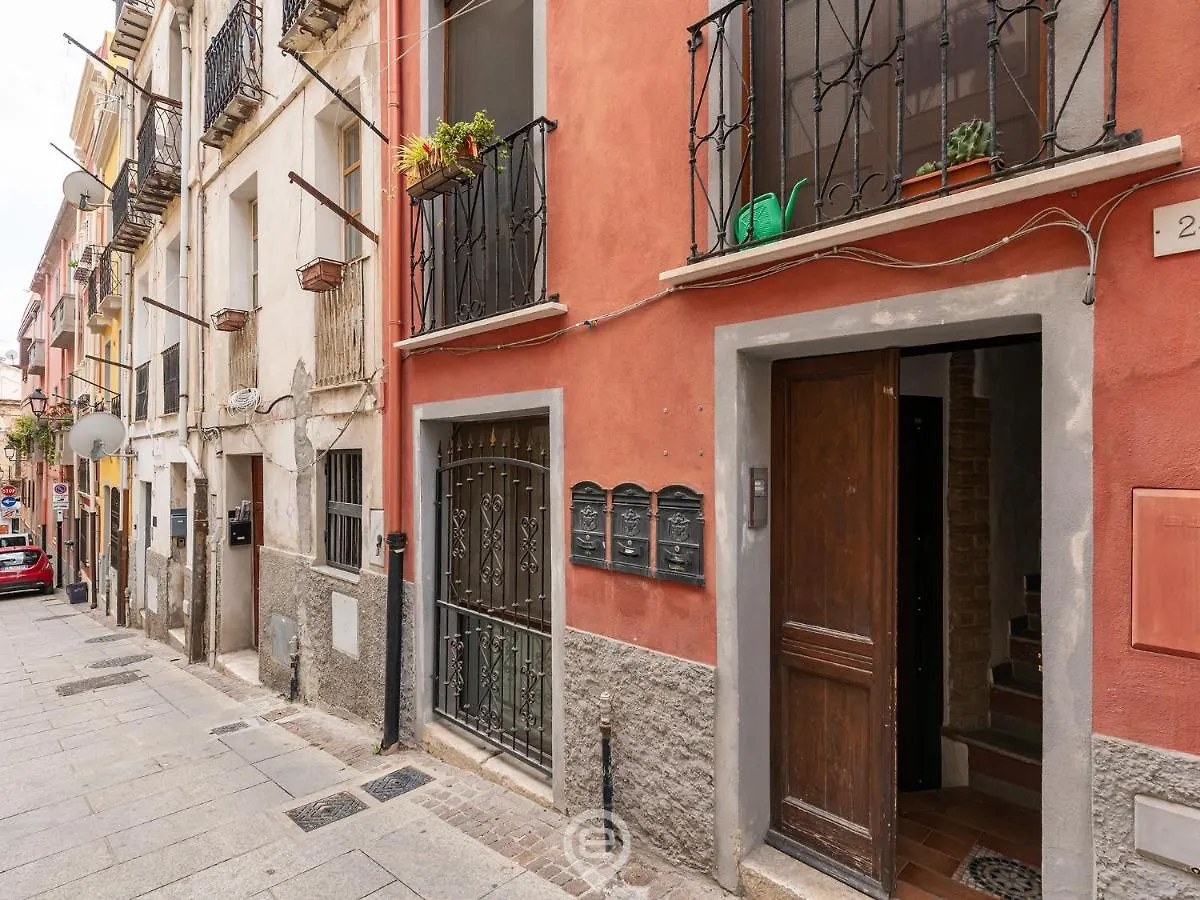 Cosmopolitan Retreat Apartment Cagliari Italy