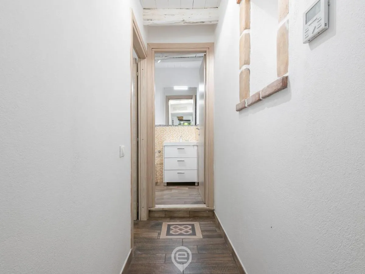 Cosmopolitan Retreat Apartment Cagliari