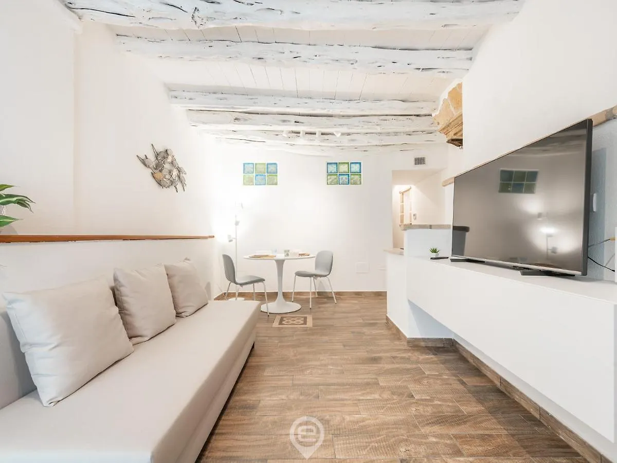 Cosmopolitan Retreat Apartment Cagliari Italy