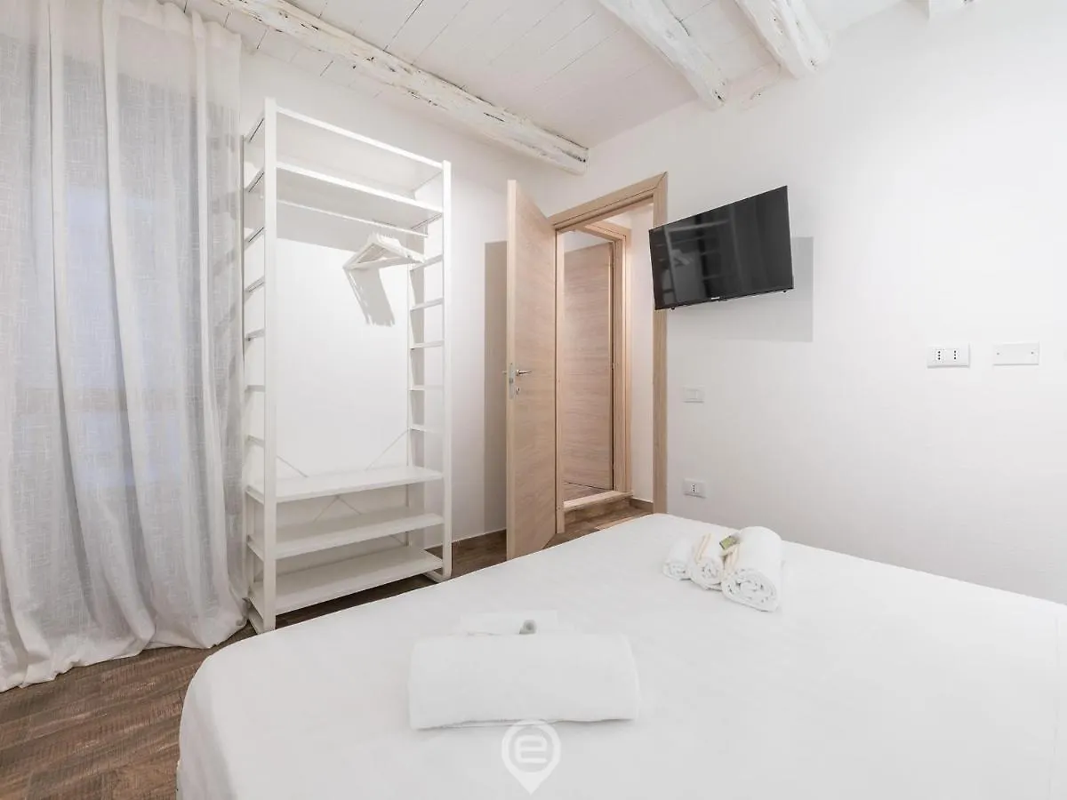 Cosmopolitan Retreat Apartment Cagliari Italy