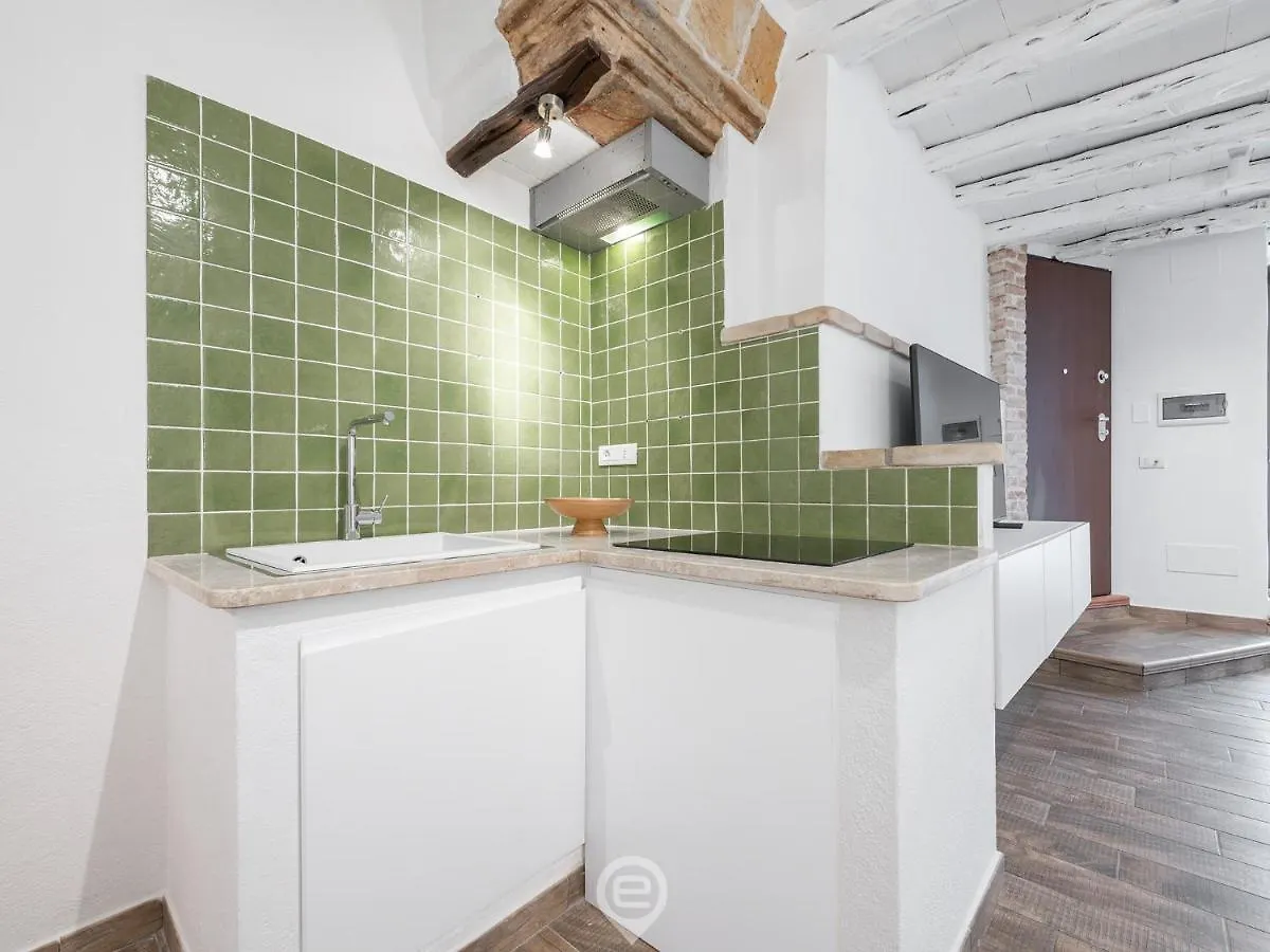 Cosmopolitan Retreat Apartment Cagliari