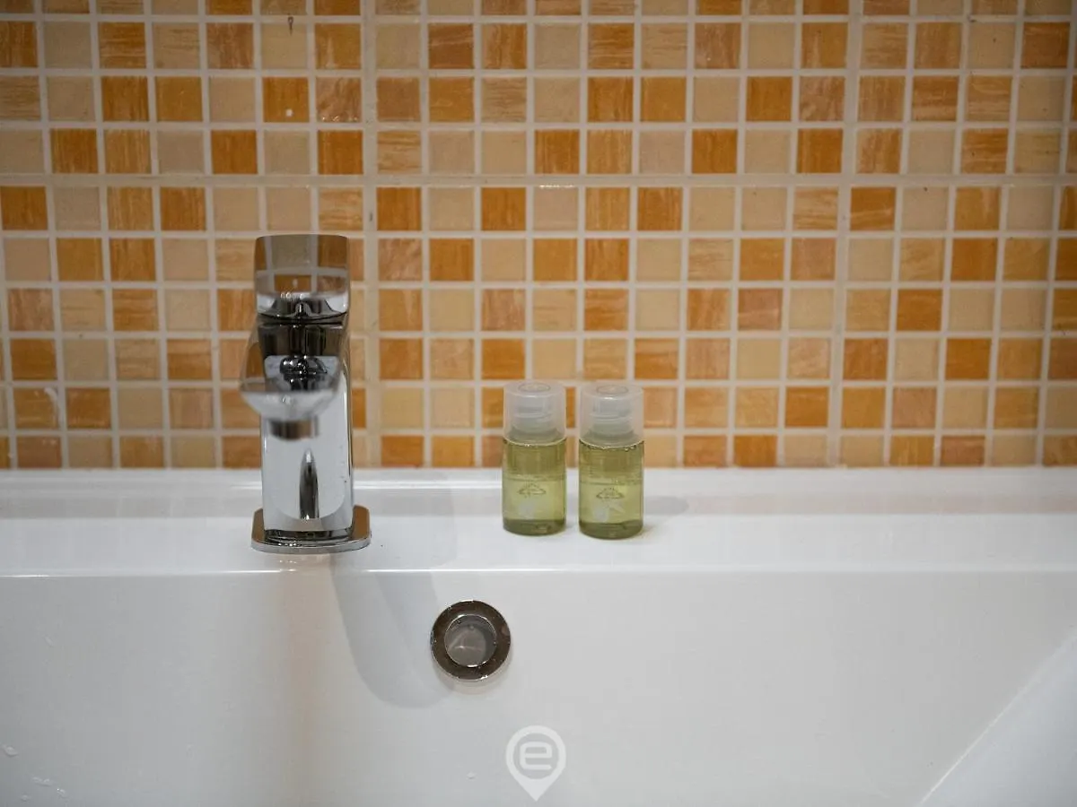 Cosmopolitan Retreat Apartment Cagliari